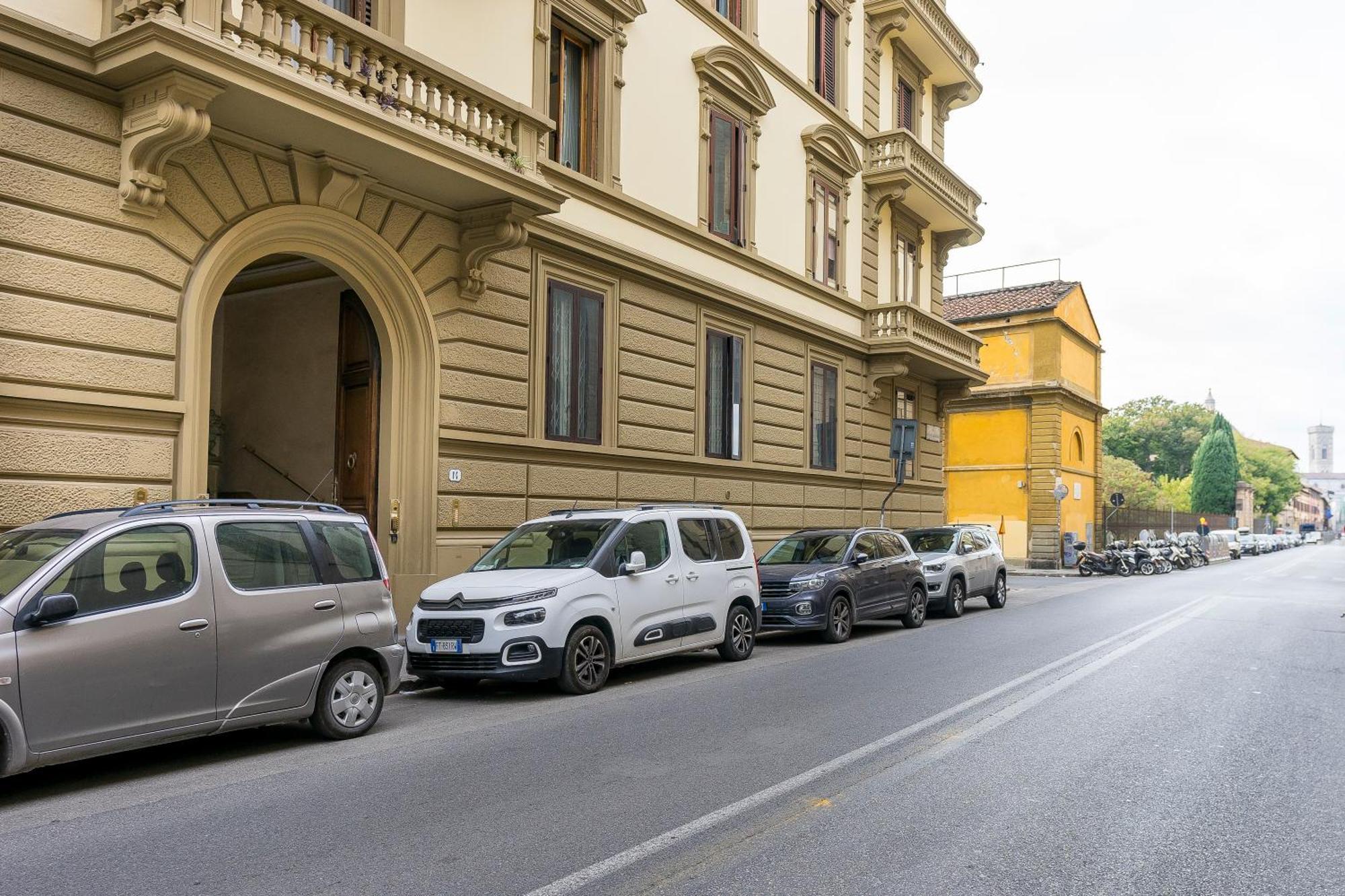 San Marco Black Appartamento Luxury Con Terrazzo E Parcheggio Su Richiesta Florence Exterior photo