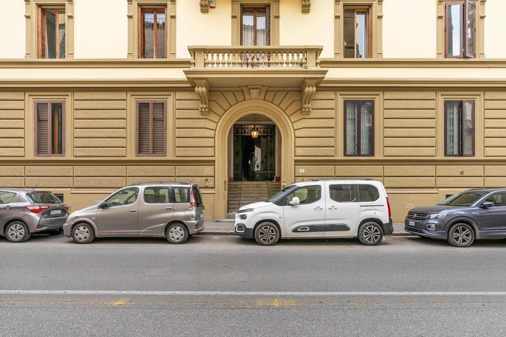 San Marco Black Appartamento Luxury Con Terrazzo E Parcheggio Su Richiesta Florence Exterior photo